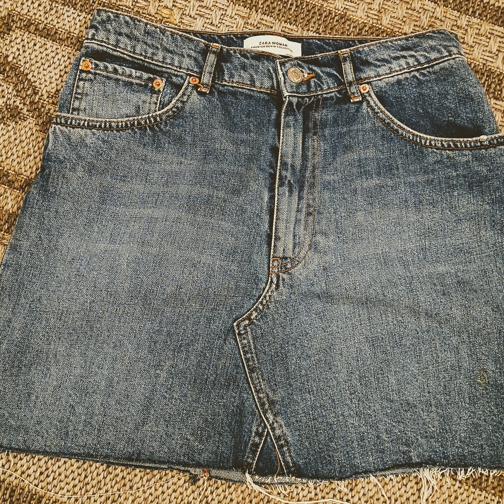 Zara Blue Denim Mini Skirt - Picture 2 of 3
